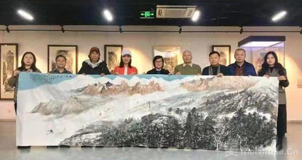 百名画家绘冬奥活动开启首站 四川画家共绘《西岭千秋雪》